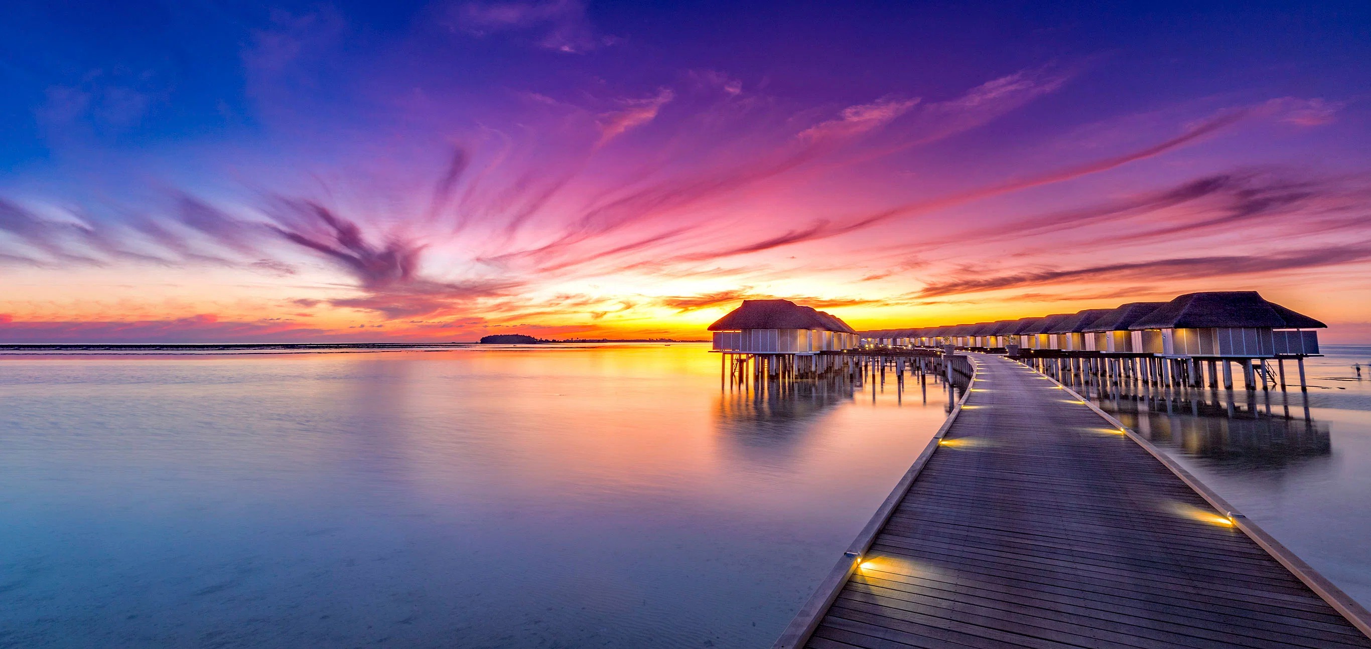 Maldives Tour Package – 4 Nights & 5 Days from ₹78,500 | Family & Honeymoon Getaway