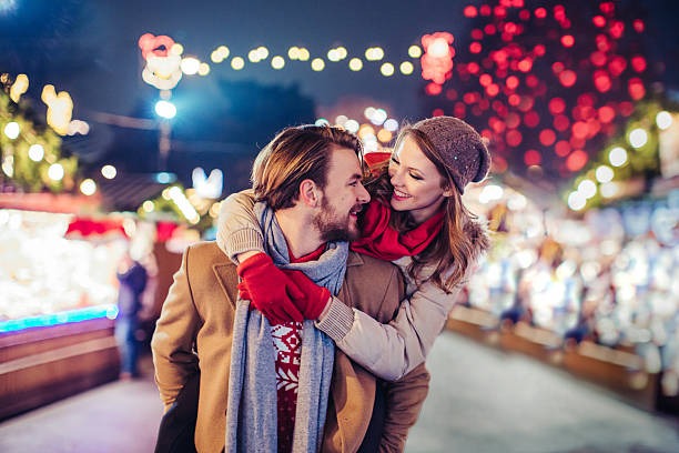 10 Romantic Christmas Getaways for Couples – Best Places to Visit in 2025