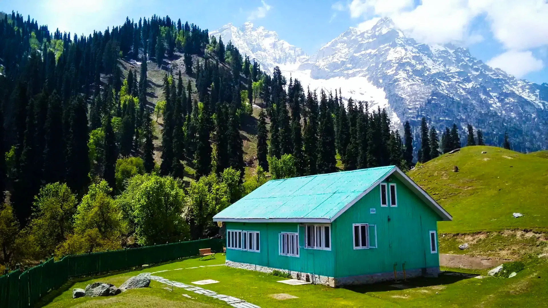 Kashmir 9 Nights 10 Days Family Vacation Tour Package