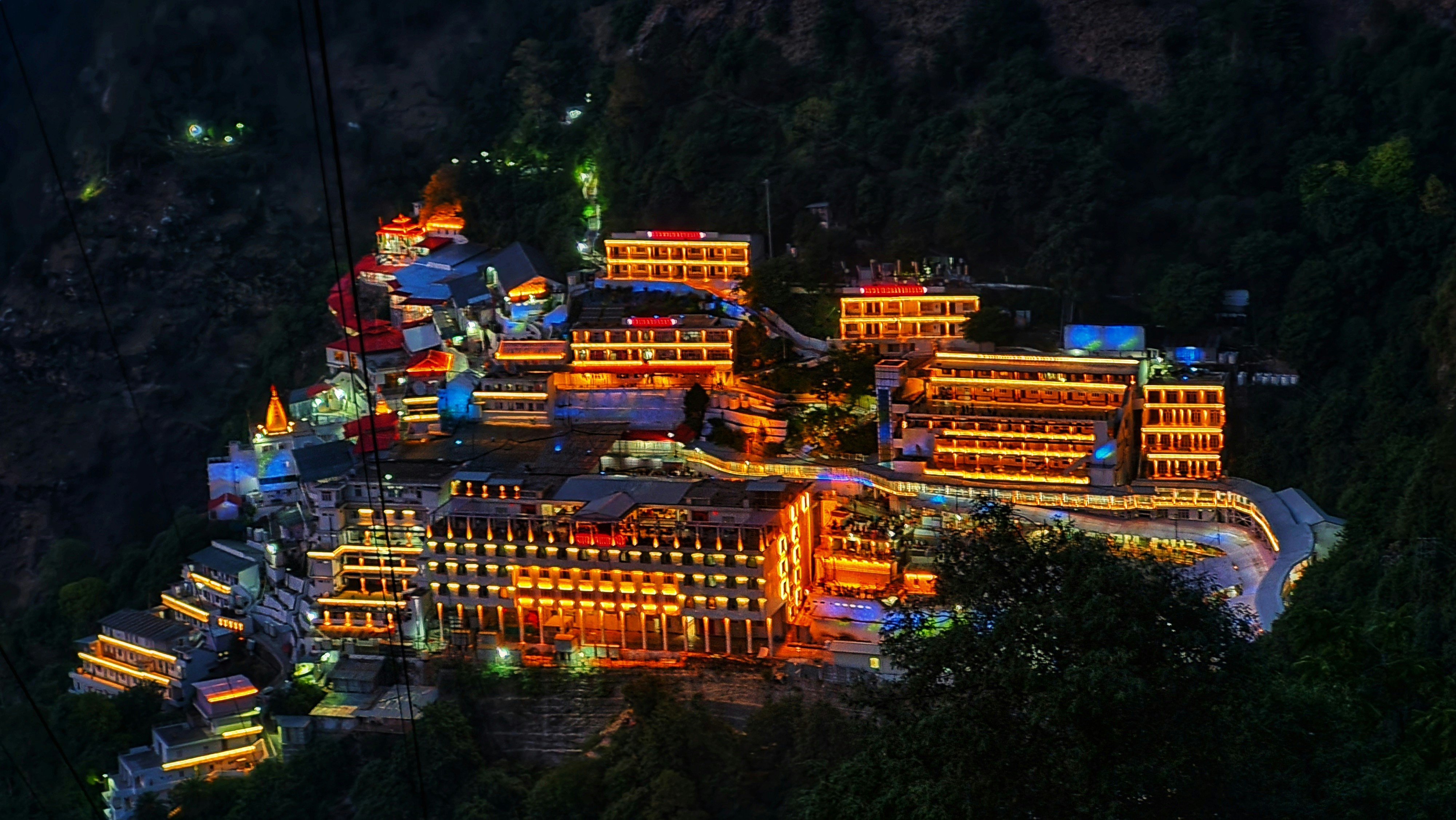 Kashmir with Vaishnodevi 8 Nights 9 Days Holiday Tour Package